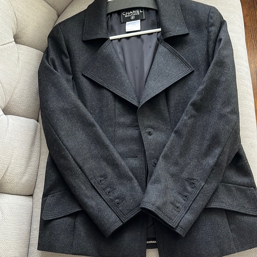 CHANEL wool blazer. NO BUTTONS. Sold AS IS